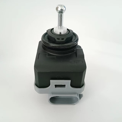 Ajuste nivelado Nissan 12V /24V do OEM da número da peça do motor do farol do carro